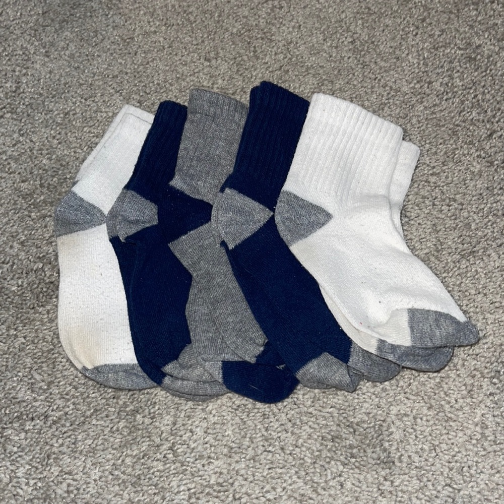 5 pairs Carter's 4-7 Socks